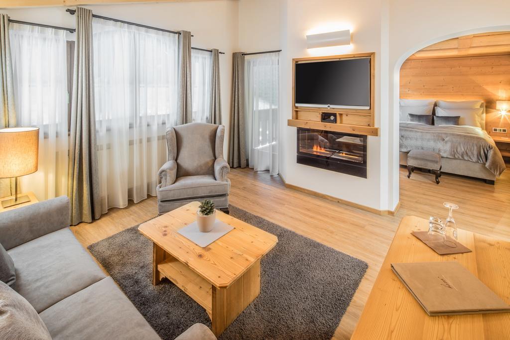 Savoy Dolomites Luxury & Spa Hotel Σέλβα ντι Βαλ Γκαρντένα Εξωτερικό φωτογραφία