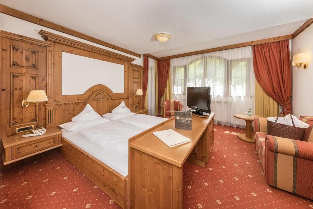 Savoy Dolomites Luxury & Spa Hotel Σέλβα ντι Βαλ Γκαρντένα Εξωτερικό φωτογραφία